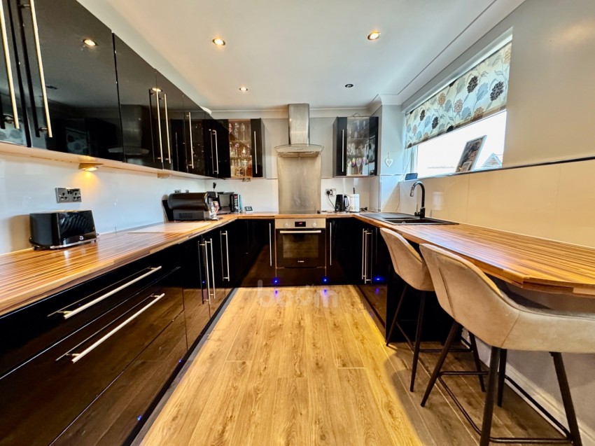 Images for 34 Morriston Crescent, Renfrew