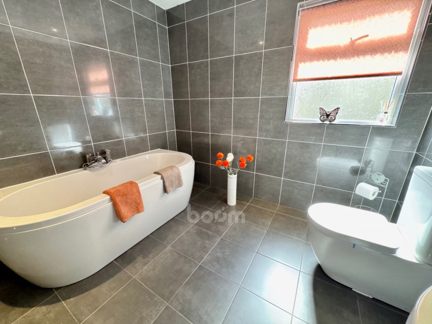 Images for 34 Morriston Crescent, Renfrew