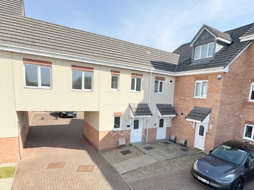 Images for 131 Ivy Gardens, Paisley, Renfrewshire, PA1 2BT, UK