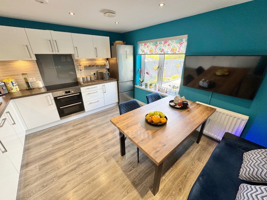 Images for 61 Auldlea Gardens, Beith