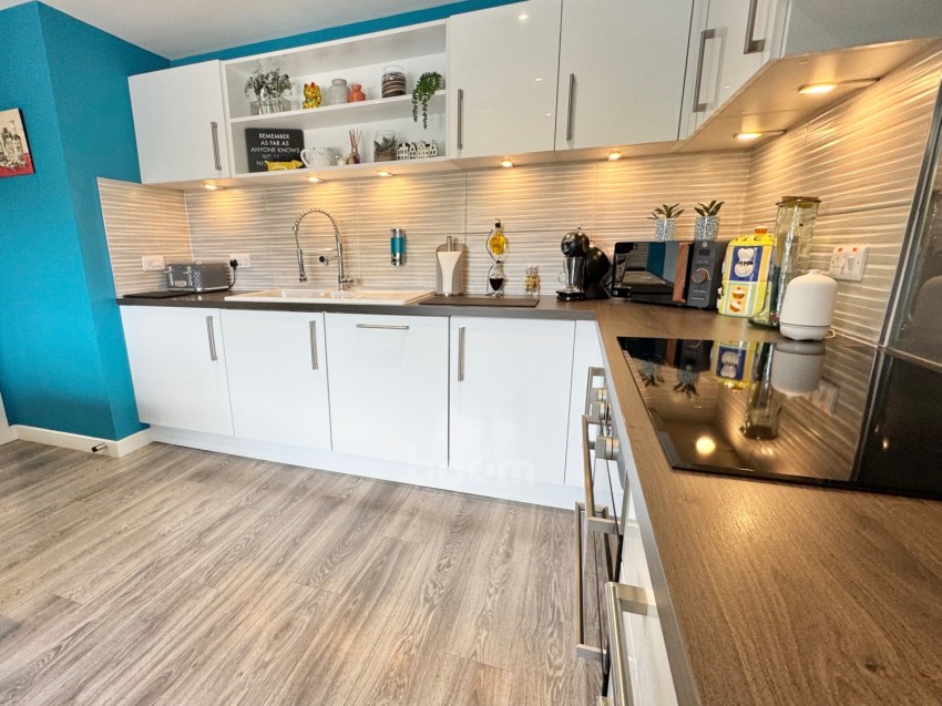 Images for 61 Auldlea Gardens, Beith