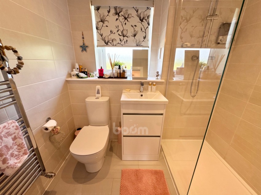 Images for 61 Auldlea Gardens, Beith