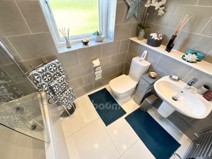 Images for 61 Auldlea Gardens, Beith