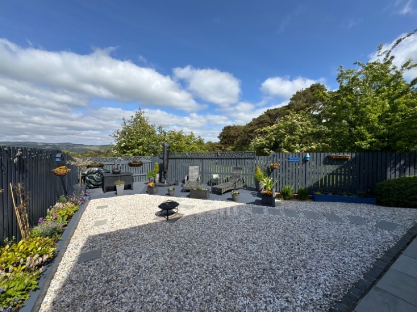 Images for 61 Auldlea Gardens, Beith, Ayrshire, KA15 2EP, UK