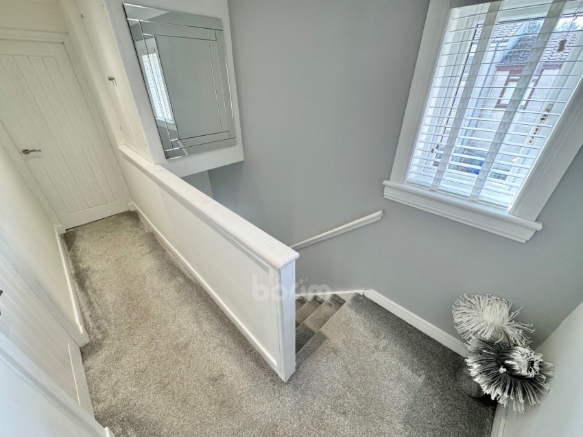 Images for 22 Irvine Drive, Linwood