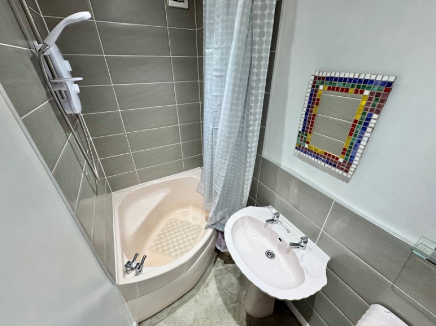 Images for 4 Knoxville Road, Kilbirnie, Ayrshire, KA25 7EB, UK