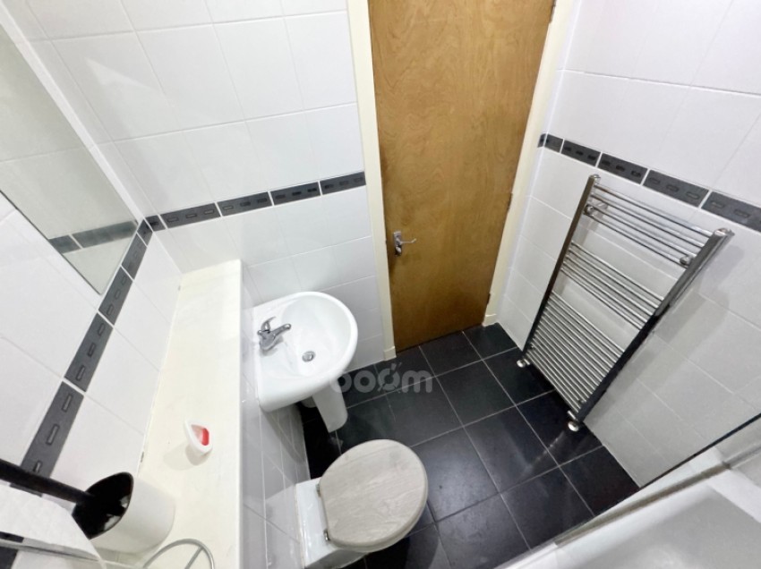 Images for Flat E 71 Victoria Road, Gourock, Renfrewshire, PA19 1DB, UK