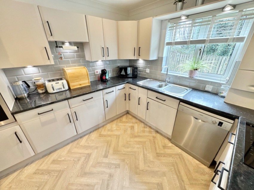 Images for 23 St. Andrews Place, Beith, Ayrshire, KA15 1JE, UK