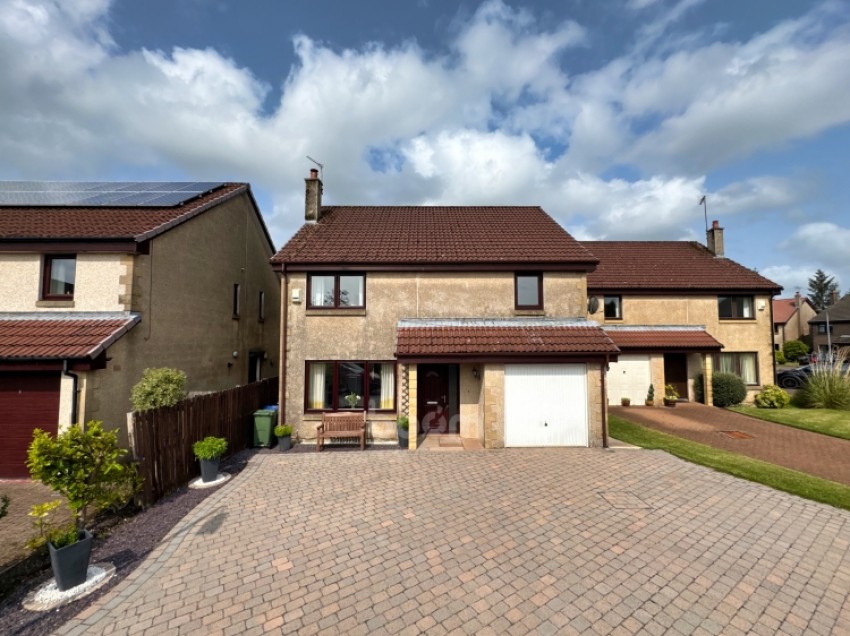 Images for 3 Sandpiper Road, Lochwinnoch, Renfrewshire, PA12 4NB, UK