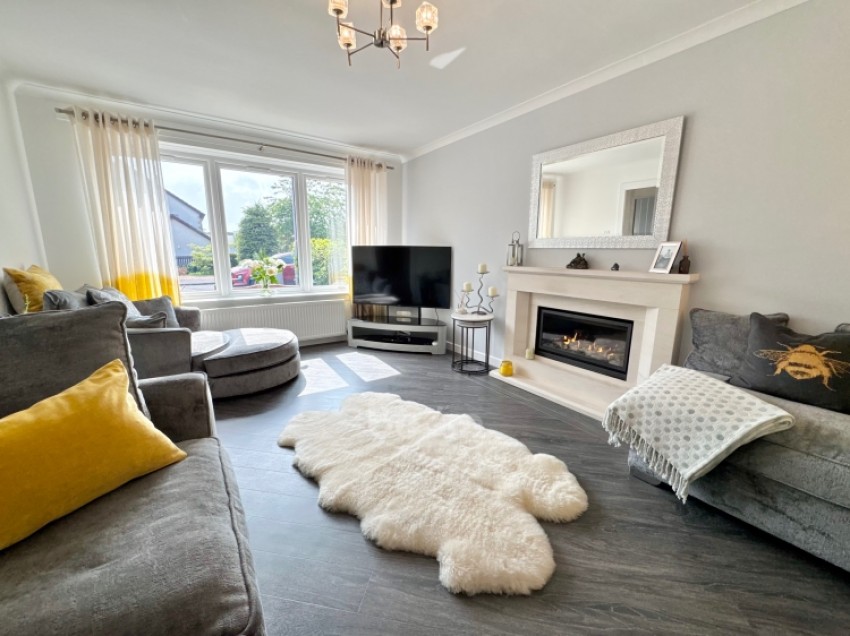 Images for 3 Sandpiper Road, Lochwinnoch, Renfrewshire, PA12 4NB, UK