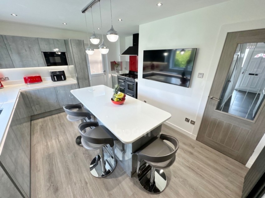 Images for 3 Sandpiper Road, Lochwinnoch, Renfrewshire, PA12 4NB, UK