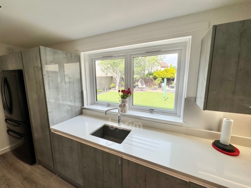 Images for 3 Sandpiper Road, Lochwinnoch, Renfrewshire, PA12 4NB, UK