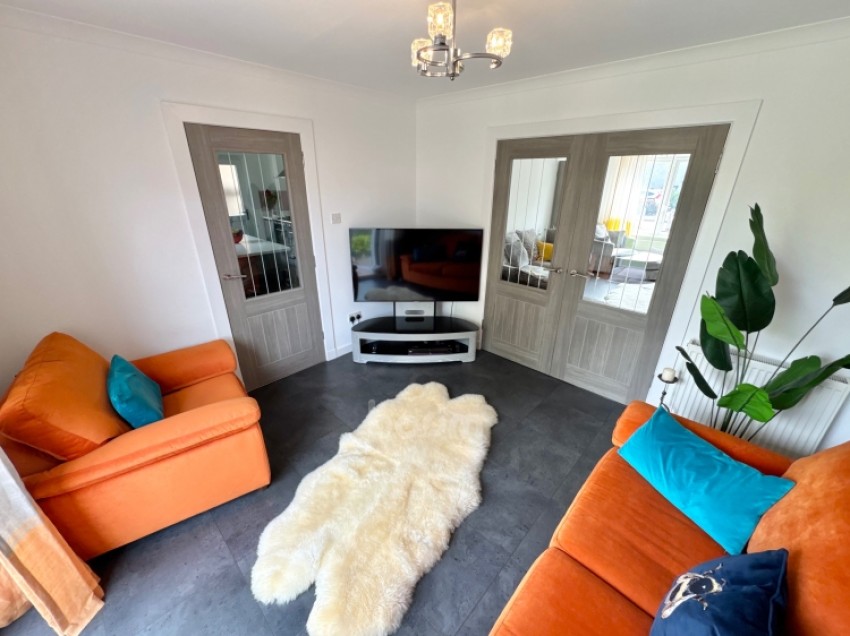 Images for 3 Sandpiper Road, Lochwinnoch, Renfrewshire, PA12 4NB, UK