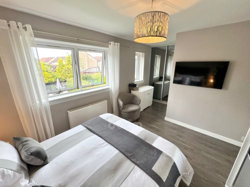 Images for 3 Sandpiper Road, Lochwinnoch, Renfrewshire, PA12 4NB, UK