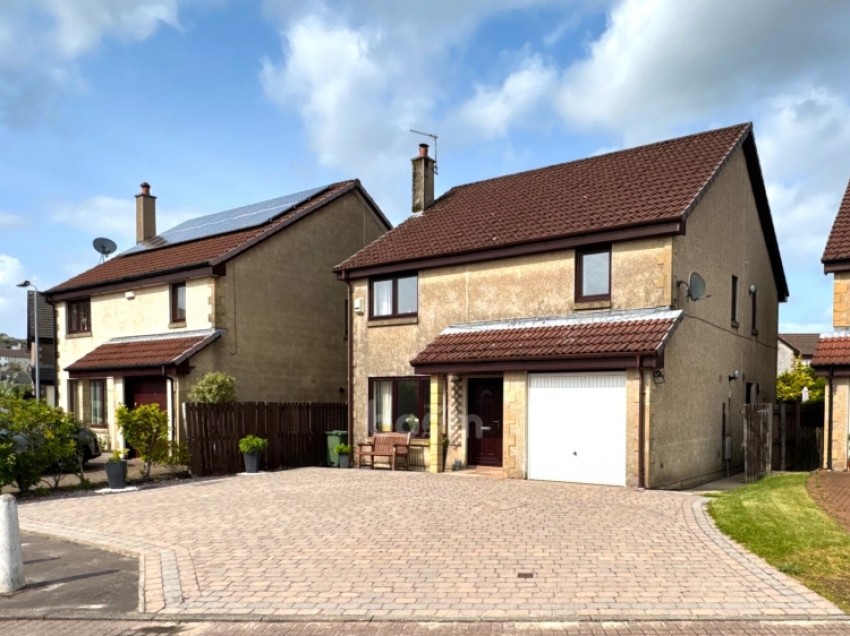 Images for 3 Sandpiper Road, Lochwinnoch, Renfrewshire, PA12 4NB, UK