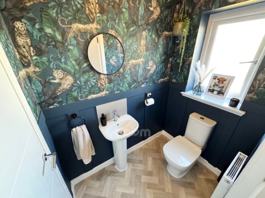 Images for 14 Auldlea Gardens, Beith, Ayrshire, KA15 2EP, UK