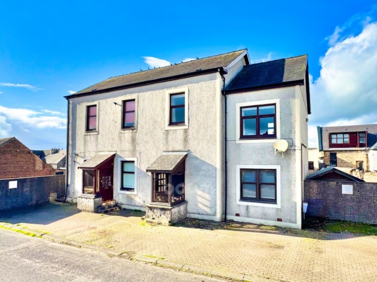 Flat 1/2 19 Crummock Street, Beith, Ayrshire, KA15 2BD, UK