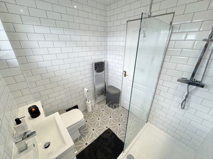Images for 10 Fern Avenue, Erskine, Renfrewshire, PA8 7AW, UK