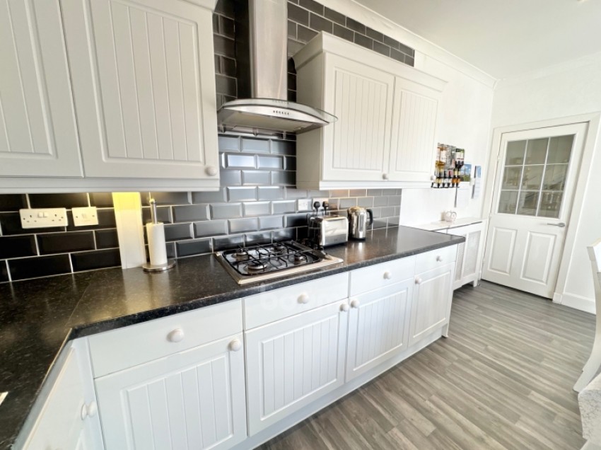 Images for 32 Lochhead Avenue, Linwood, Paisley, Renfrewshire, PA3 3EL, UK