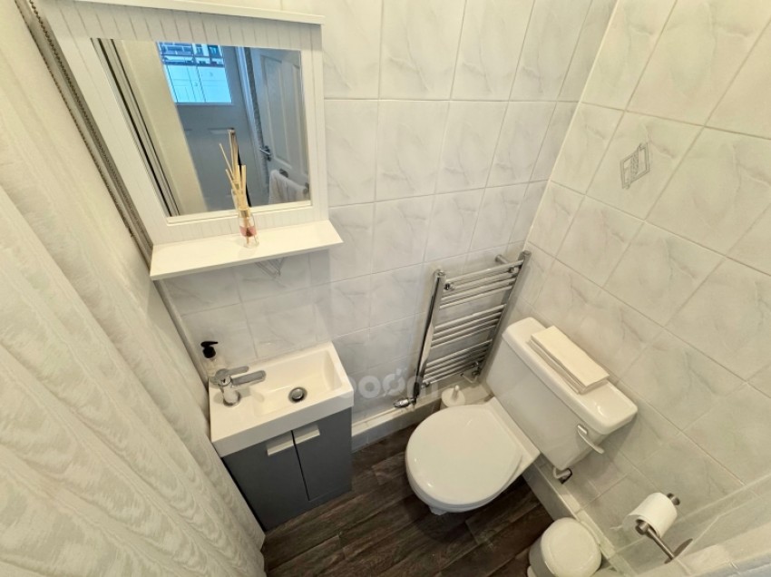 Images for 32 Lochhead Avenue, Linwood, Paisley, Renfrewshire, PA3 3EL, UK