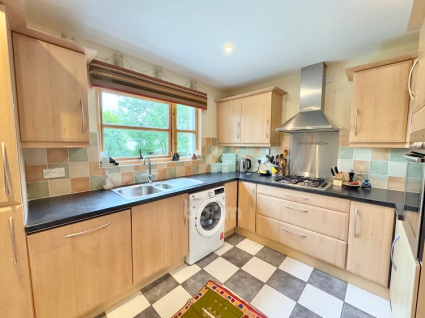 Images for 30 Braehead, Lochwinnoch, Renfrewshire, PA12 4AS, UK