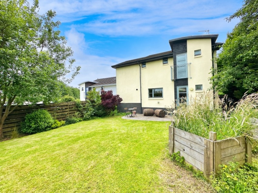 Images for 30 Braehead, Lochwinnoch, Renfrewshire, PA12 4AS, UK