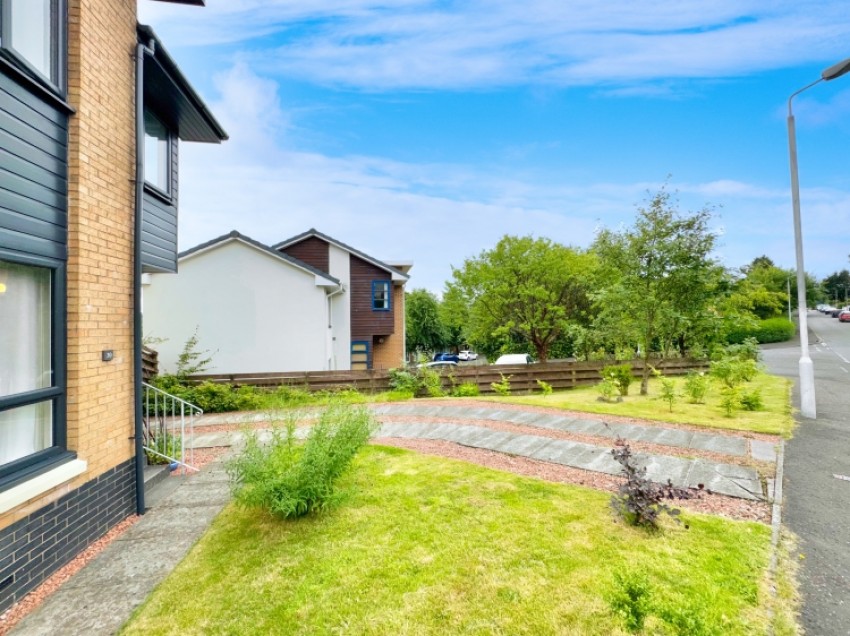 Images for 30 Braehead, Lochwinnoch, Renfrewshire, PA12 4AS, UK