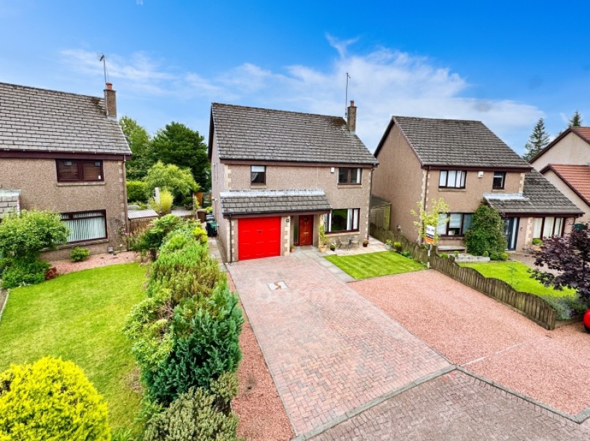 Images for 28 Sandpiper Road, Lochwinnoch, Renfrewshire, PA12 4NB, UK