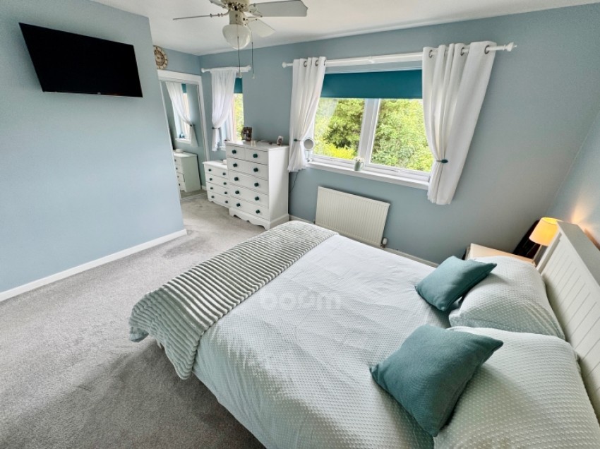Images for 28 Sandpiper Road, Lochwinnoch, Renfrewshire, PA12 4NB, UK