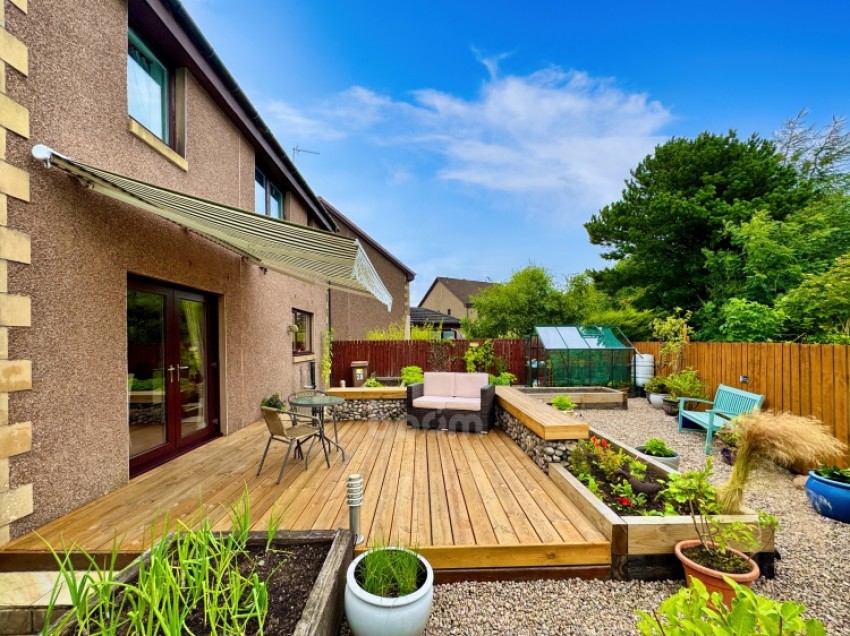 Images for 28 Sandpiper Road, Lochwinnoch, Renfrewshire, PA12 4NB, UK