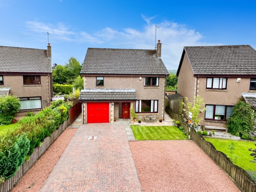 Images for 28 Sandpiper Road, Lochwinnoch, Renfrewshire, PA12 4NB, UK