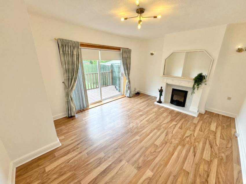 Images for 32 Barscube Terrace, Paisley, Renfrewshire, PA2 6XG, UK