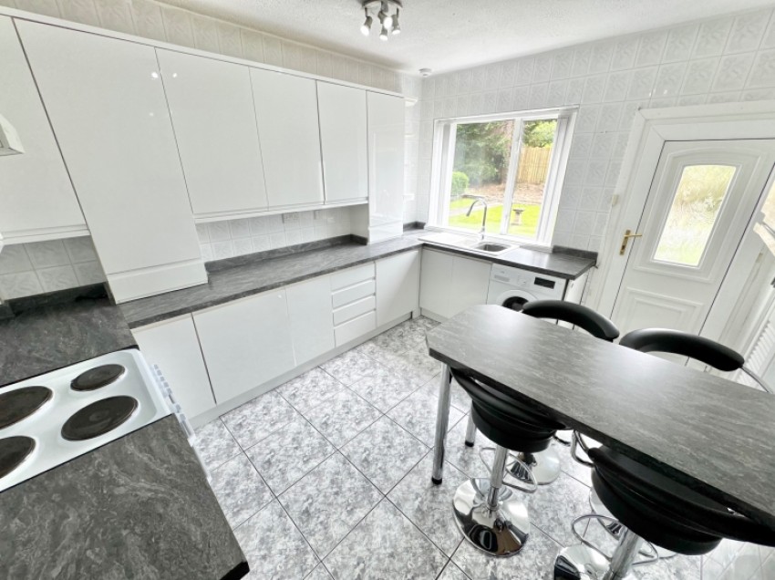 Images for 32 Barscube Terrace, Paisley, Renfrewshire, PA2 6XG, UK
