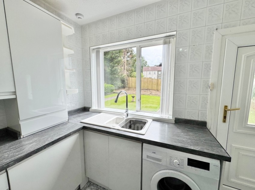 Images for 32 Barscube Terrace, Paisley, Renfrewshire, PA2 6XG, UK