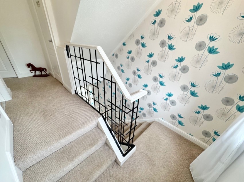 Images for 32 Barscube Terrace, Paisley, Renfrewshire, PA2 6XG, UK