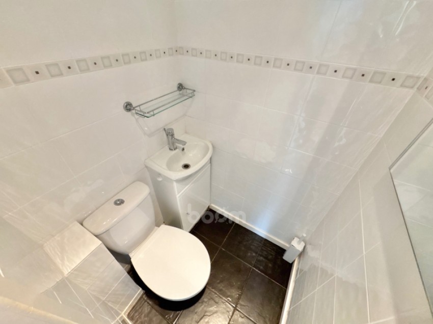 Images for 32 Barscube Terrace, Paisley, Renfrewshire, PA2 6XG, UK