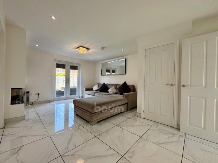 Images for 20 Whitemoss Wynd, Bishopton, Renfrewshire, PA7 5DR, UK