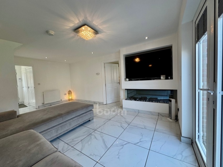 Images for 20 Whitemoss Wynd, Bishopton, Renfrewshire, PA7 5DR, UK