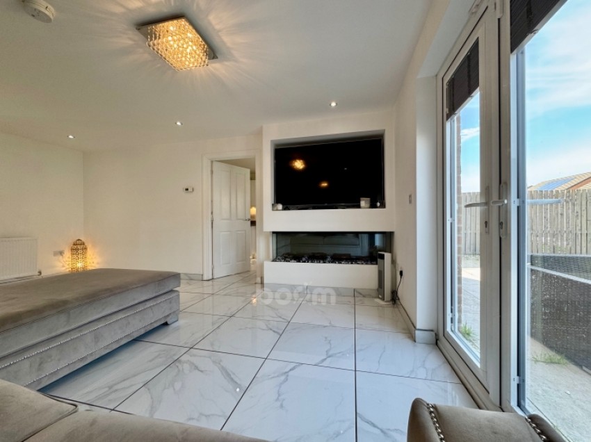 Images for 20 Whitemoss Wynd, Bishopton, Renfrewshire, PA7 5DR, UK