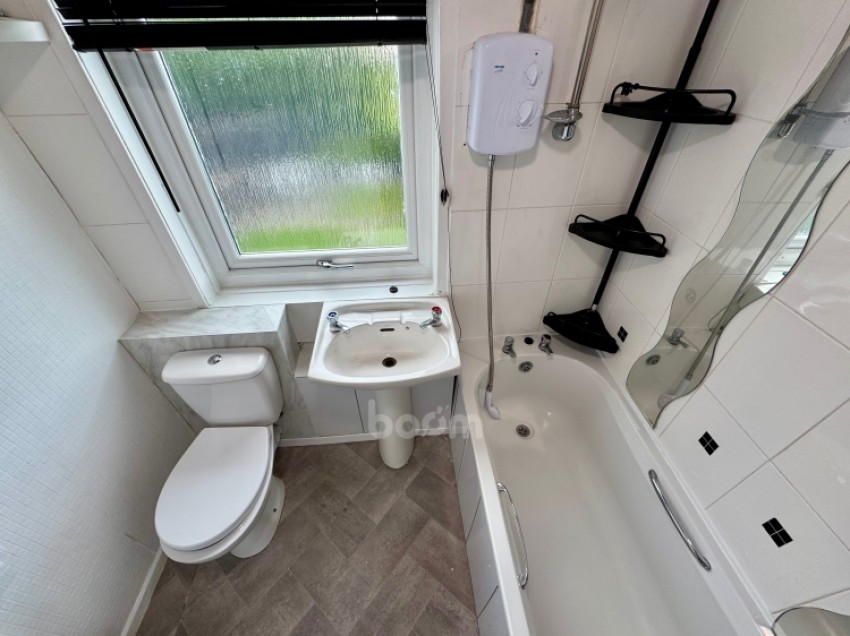 Images for 14 Blackthorn Avenue, Beith, Ayrshire, KA15 2AR, UK