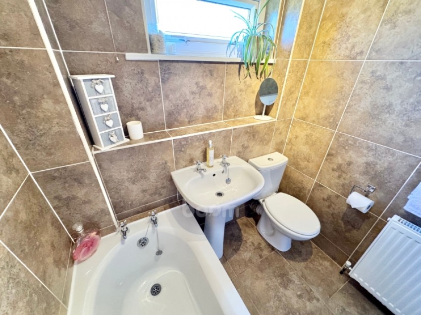 Images for 16 Darwin Place, Clydebank, Dunbartonshire, G81 4LE, UK