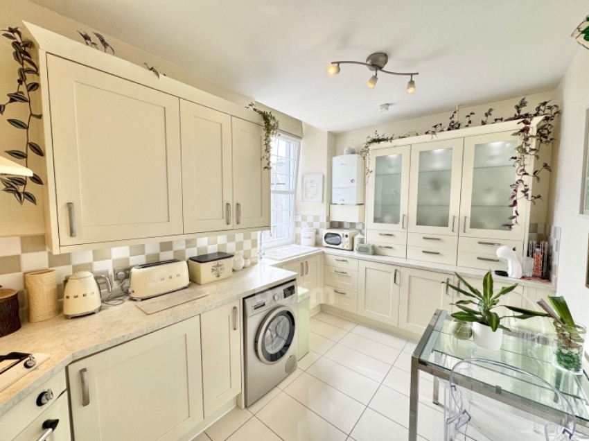 Images for 3a Burnlea Road, Largs, Ayrshire, KA30 8BX, UK