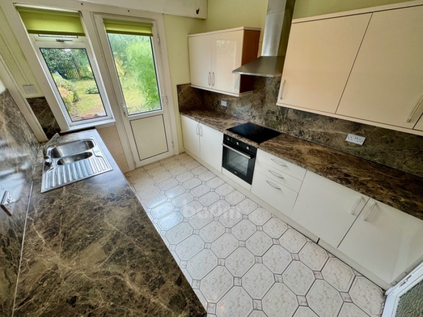 Images for 17 Fulbar Road, Glasgow, G51 4HU, UK
