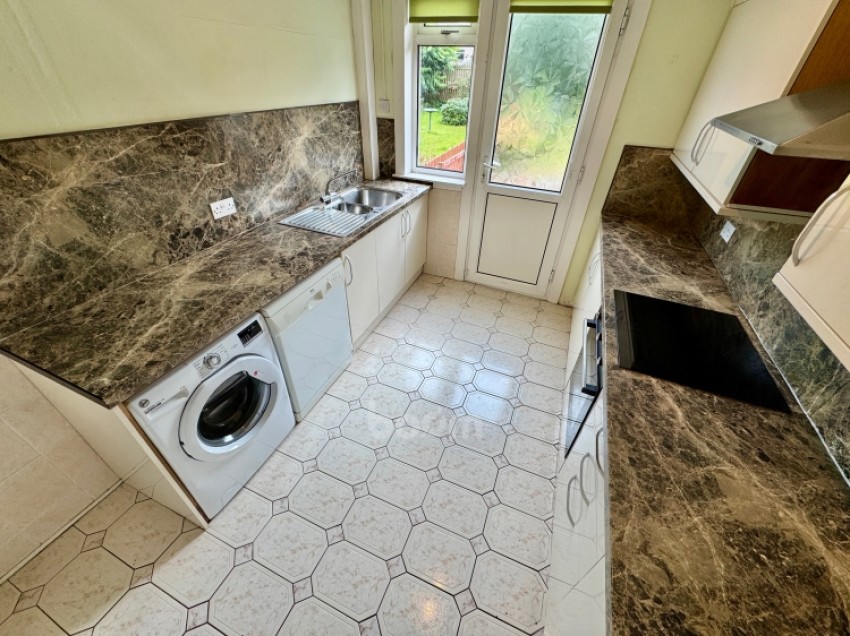 Images for 17 Fulbar Road, Glasgow, G51 4HU, UK