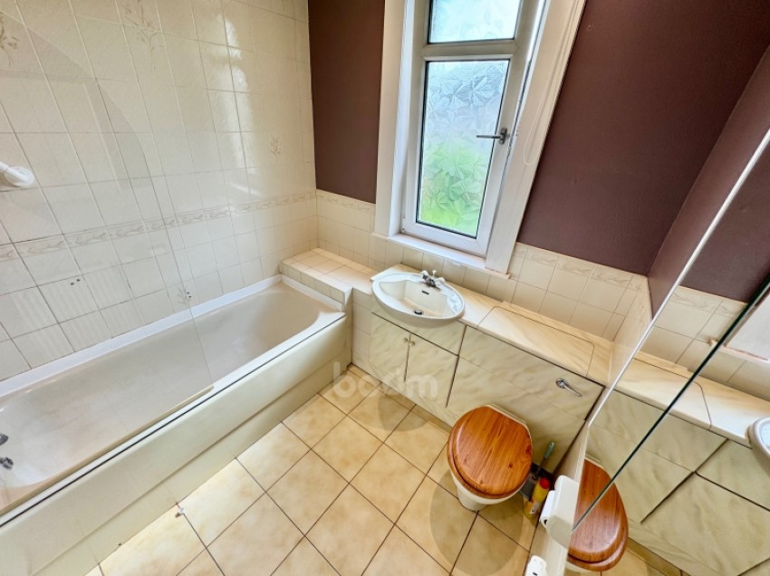 Images for 17 Fulbar Road, Glasgow, G51 4HU, UK
