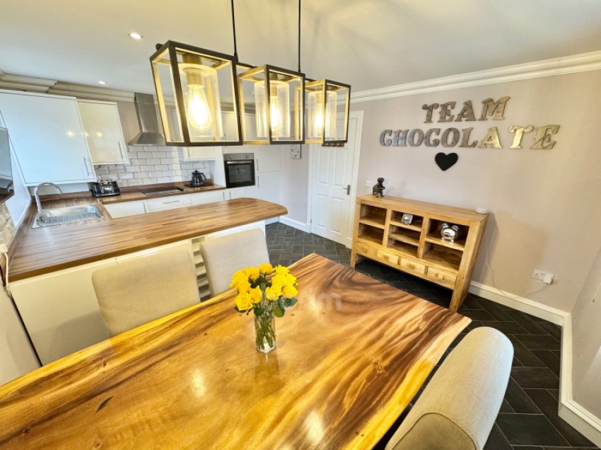 Images for 29 Braehead, Beith, Ayrshire, KA15 1EF, UK