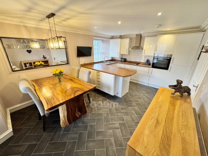 Images for 29 Braehead, Beith, Ayrshire, KA15 1EF, UK