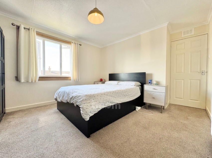 Images for 42 Blackthorn Avenue, Beith, Ayrshire, KA15 2AR, UK