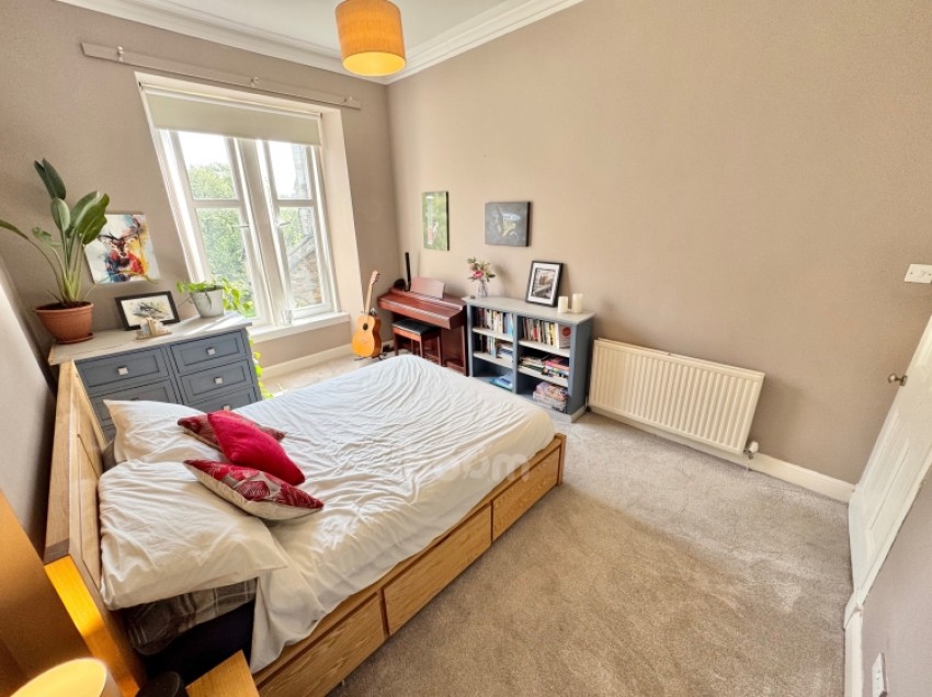 Images for Flat 3/2 49 Kilmailing Road, Glasgow, G44 5UH, UK