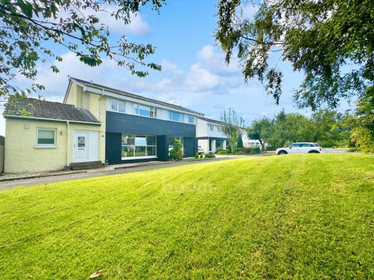 1 Garpel Way, Lochwinnoch, Renfrewshire, PA12 4ED, UK
